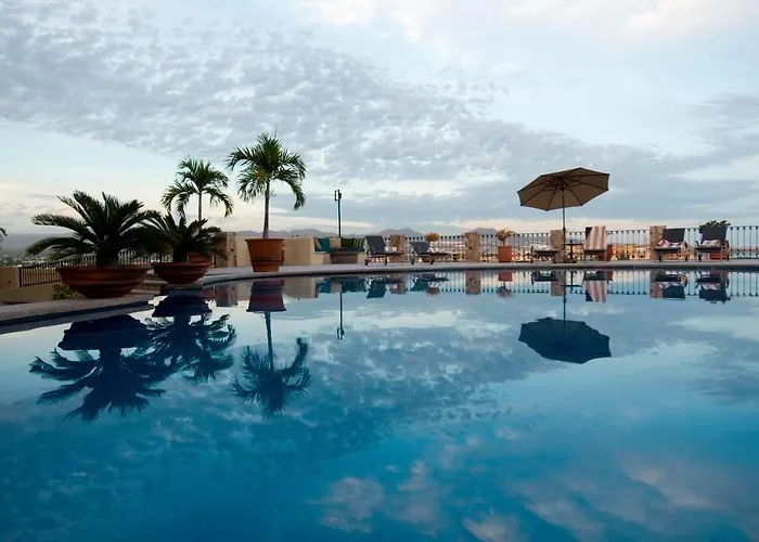 La Vista Luxury Villas At Pedregal Aparthotel