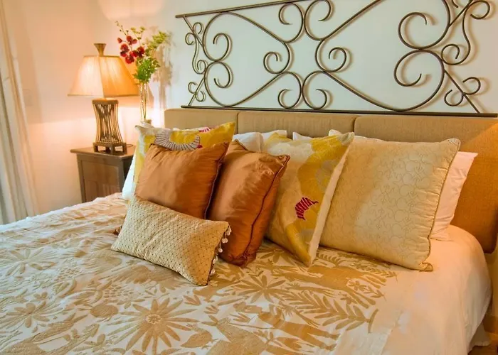 Aparthotel La Vista Luxury Villas At Pedregal