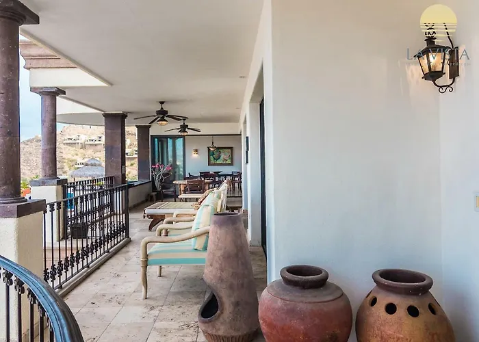 La Vista Luxury Villas At Pedregal 3*
